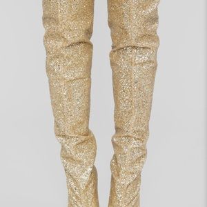 BRAND NEW Gold Glitter Boots✨